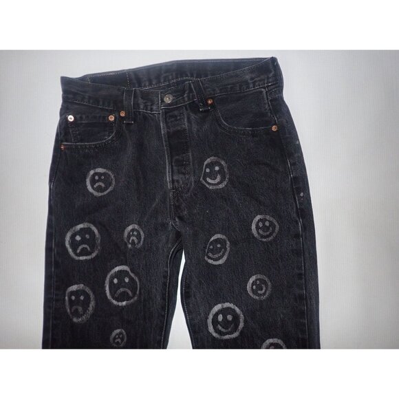 Levis 501 Jeans Bleached Smiley Face Black Denim Button Fly Straight Leg 30 x 32 - Picture 2 of 8